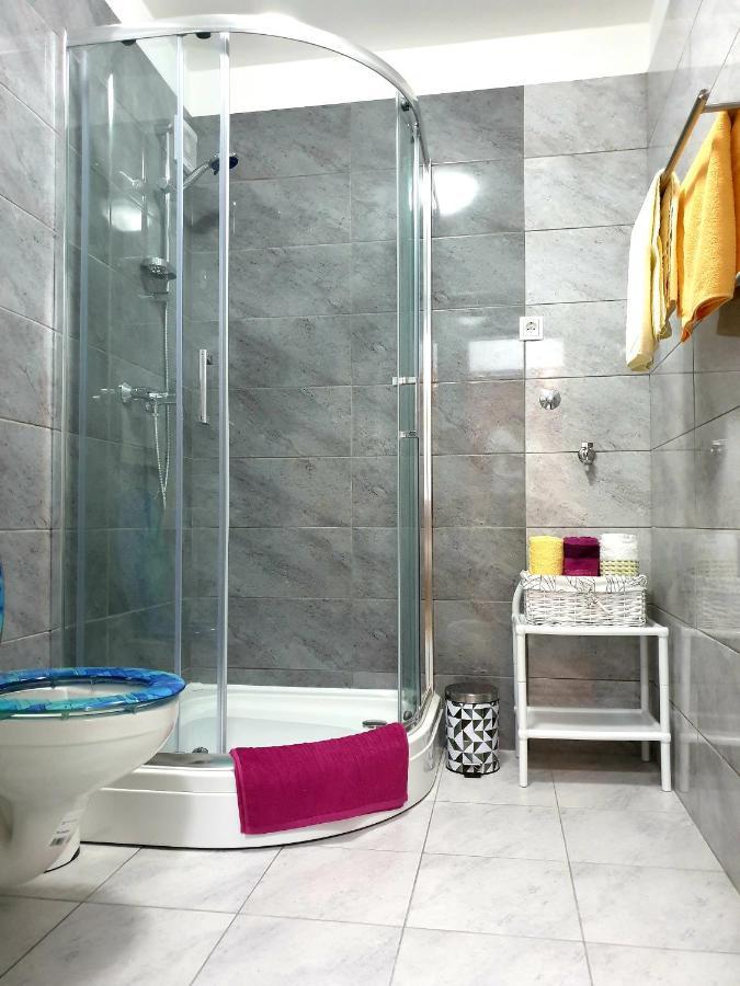 Apartment Mon Cheri-located In A Quiet Neighbourhood Near Beaches Free Parking Pula