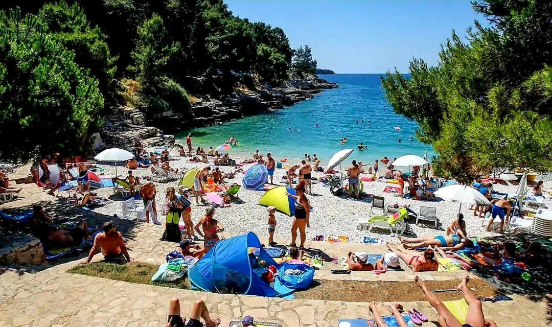 Mon Cheri-located In A Quiet Neighbourhood Near Beaches Free Parking * Pula