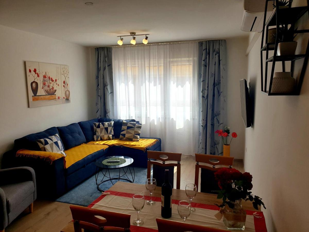Mon Cheri-located In A Quiet Neighbourhood Near Beaches Free Parking Pula